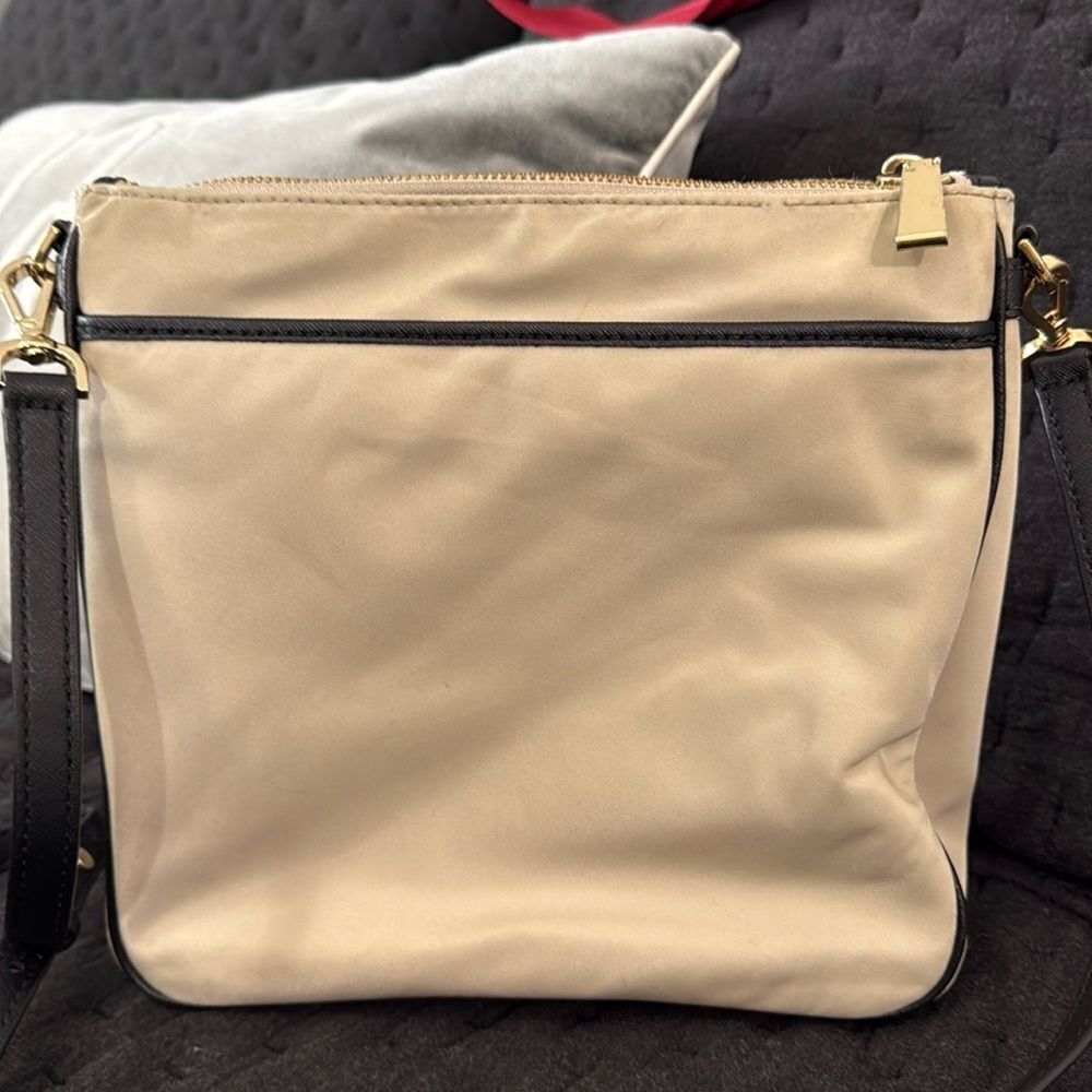 Michael Kors Nylon Crossbody Bag Cream Black Gold Hardware Travel Purse - Picture 8 of 12